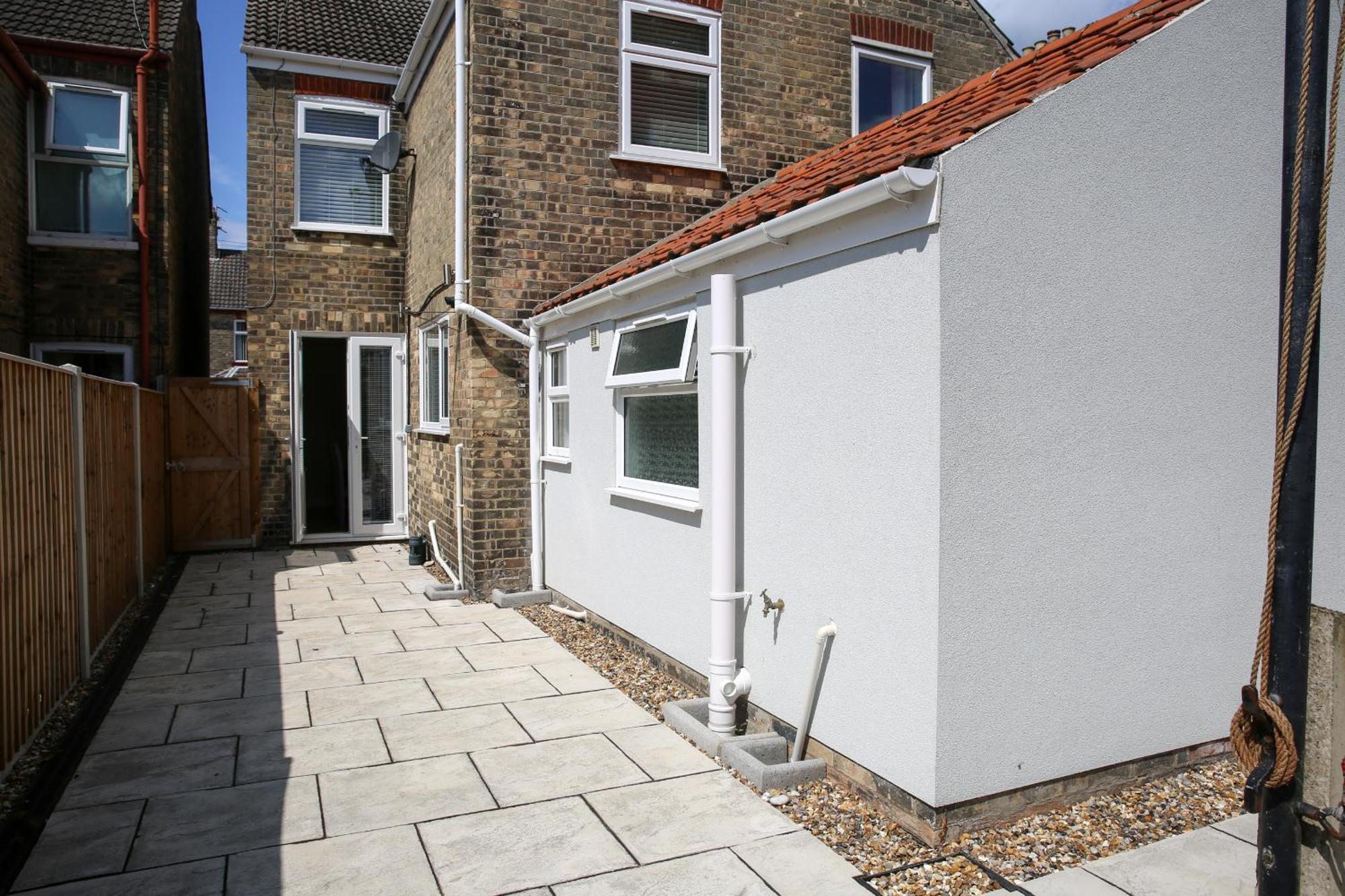 Fully Refurbished Property-March 22-Next To Beach Lowestoft Exterior photo